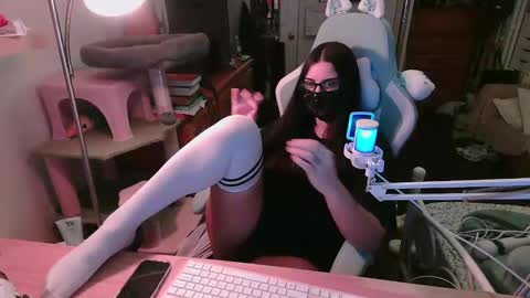 coco online show from 11-15-25, 04:43