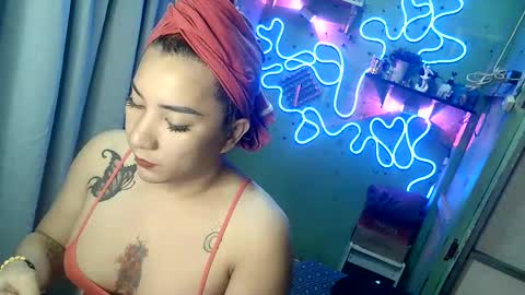 Snapshot of xxsassyfox chatting on 01-10-26, 08:38 xxsassyfox online show from 01-10-26, 08:38