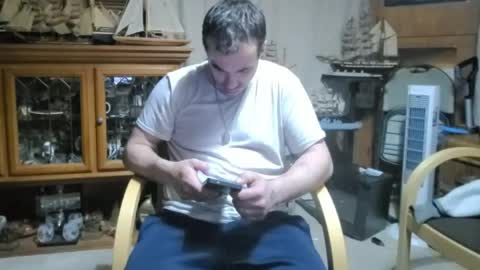 xxScubaStevexx online show from 04-05-26, 09:06