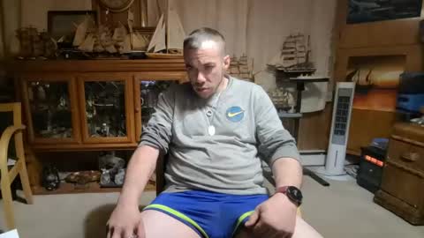 xxScubaStevexx online show from 04-23-26, 06:47