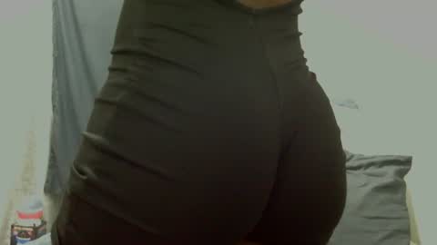 Snapshot of xxsexytalia28 chatting on 02-10-25, 06:24 xxsexytalia28 online show from 02-10-25, 06:24