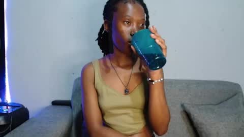 Snapshot of xxsexytalia28 chatting on 10-16-25, 07:59 xxsexytalia28 online show from 10-16-25, 07:59