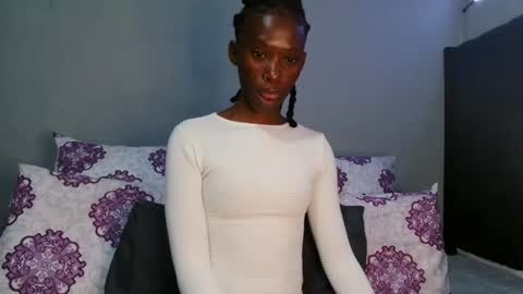 Snapshot of xxsexytalia28 chatting on 11-17-25, 08:25 xxsexytalia28 online show from 11-17-25, 08:25