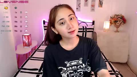 Pau Madrigal online show from 01-13-25, 06:06