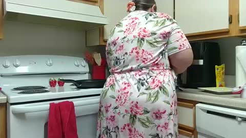 Snapshot of xxstrawberryjanexx chatting on 01-11-25, 09:25 Strawberry Jane online show from 01-11-25, 09:25