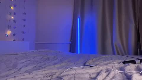 kristina    usually everyday here started  GMT3 online show from 12-25-24, 02:03