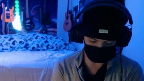 Snapshot of xxwhitefoxx chatting on 06-15-26, 03:42 David Fox online show from 06-15-26, 03:42
