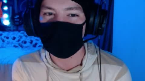 Snapshot of xxwhitefoxx chatting on 06-22-26, 05:04 David Fox online show from 06-22-26, 05:04