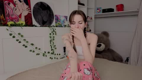 Eva online show from 02-10-26, 05:11