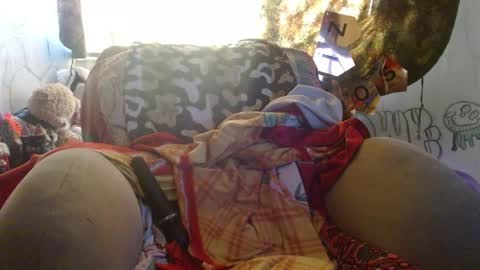   LILI  online show from 12-15-24, 12:06