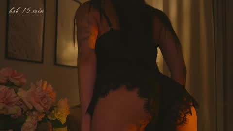 Molly online show from 10-05-25, 10:24