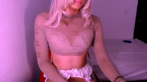 Snapshot of xxxanonymousloverxxx chatting on 11-25-25, 05:07 Chiara online show from 11-25-25, 05:07