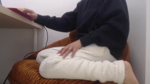 Snapshot of xxxbellalola chatting on 01-07-25, 06:35 Lola online show from 01-07-25, 06:35