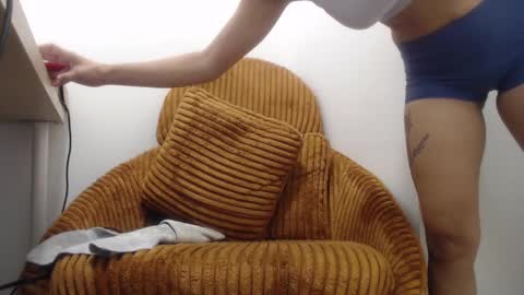 Snapshot of xxxbellalola chatting on 02-23-25, 10:39 Lola online show from 02-23-25, 10:39