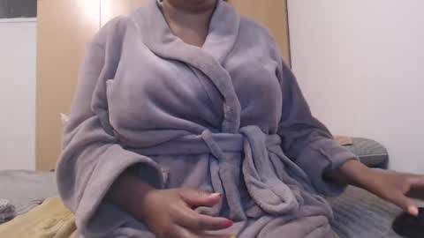 Snapshot of xxxbustybabe27x chatting on 02-19-25, 07:59 Ayanda online show from 02-19-25, 07:59
