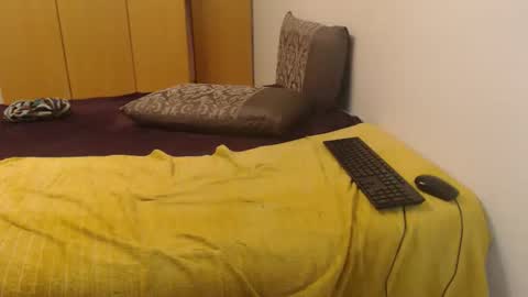 Snapshot of xxxbustybabe27x chatting on 09-24-25, 06:00 Ayanda online show from 09-24-25, 06:00