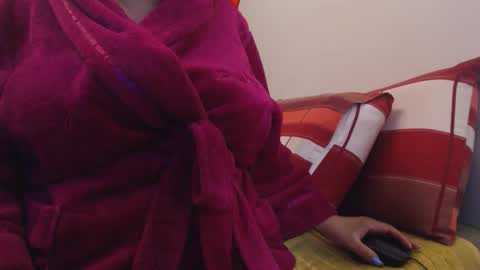 Snapshot of xxxbustybabe27x chatting on 05-02-26, 06:02 Ayanda online show from 05-02-26, 06:02