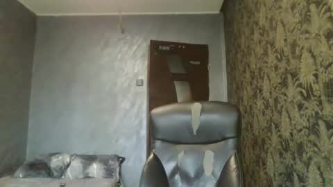 xxxdonpuiuuxxx online show from 02-04-25, 08:35