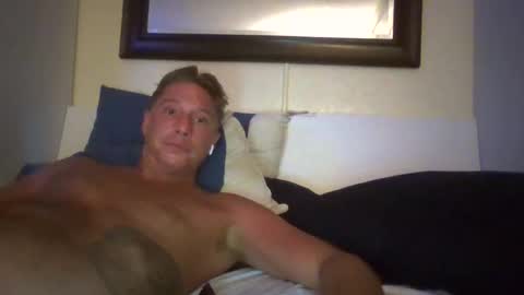 deeeeznutz online show from 10-22-25, 01:44