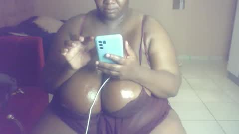 Snapshot of xxxgiantboobs chatting on 01-11-25, 01:06 xxxgiantboobs online show from 01-11-25, 01:06