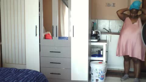 Snapshot of xxxgiantboobs chatting on 09-18-25, 09:00 xxxgiantboobs online show from 09-18-25, 09:00