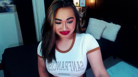 Snapshot of xxxgiganticoliviacummerxxx chatting on 12-06-24, 02:17 OLIVIA online show from 12-06-24, 02:17