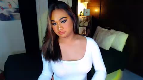 Snapshot of xxxgiganticoliviacummerxxx chatting on 12-07-24, 05:53 OLIVIA online show from 12-07-24, 05:53