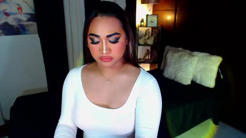 Snapshot of xxxgiganticoliviacummerxxx chatting on 12-11-24, 02:44 OLIVIA online show from 12-11-24, 02:44