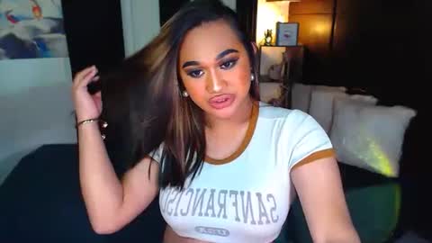 Snapshot of xxxgiganticoliviacummerxxx chatting on 12-19-24, 07:18 OLIVIA online show from 12-19-24, 07:18