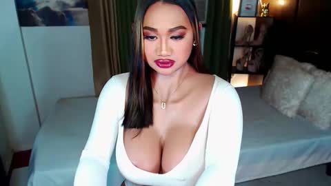 Snapshot of xxxgiganticoliviacummerxxx chatting on 01-15-25, 06:08 OLIVIA online show from 01-15-25, 06:08