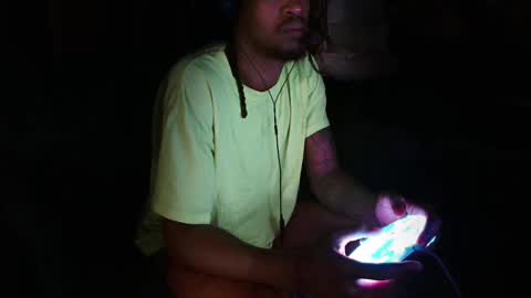 xxxjrstrokesxxx online show from 04-05-26, 08:28