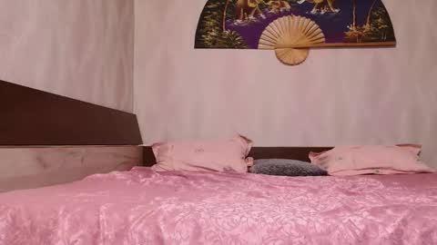 isa and gonzo online show from 10-18-25, 04:15