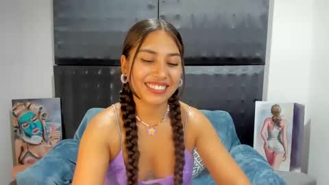 Snapshot of xxxsarita_cute chatting on 02-16-25, 08:10 Sara online show from 02-16-25, 08:10