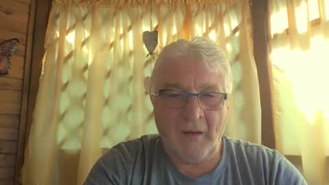 Snapshot of xxxxpeter55 chatting on 05-27-26, 10:23 xxxxpeter55 online show from 05-27-26, 10:23