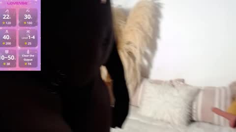 Snapshot of xyomarawild chatting on 10-13-25, 09:59 xyomarawild online show from 10-13-25, 09:59