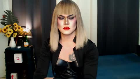 QueenMarina online show from 02-10-25, 07:58