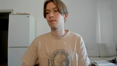 Snapshot of y0ursteve chatting on 05-18-26, 10:32 y0ursteve online show from 05-18-26, 10:32