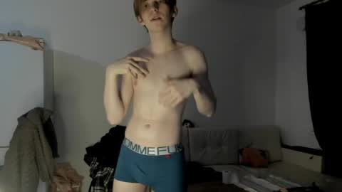 Snapshot of y0ursteve chatting on 05-29-26, 07:34 y0ursteve online show from 05-29-26, 07:34