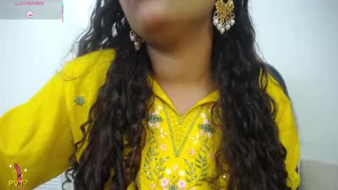yazhini online show from 05-20-26, 12:11