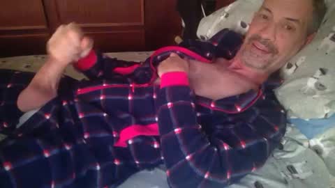 Snapshot of yacht3oy chatting on 11-18-25, 09:19 yacht3oy online show from 11-18-25, 09:19