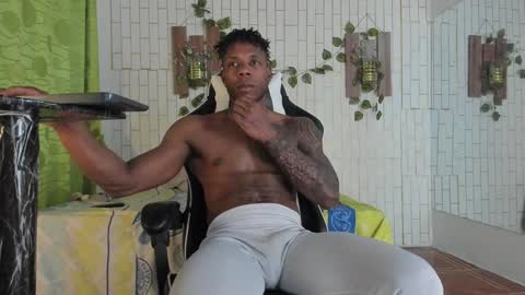 yacksson_lawrence online show from 12-19-24, 07:07