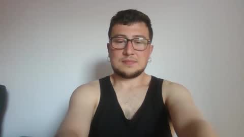 Snapshot of yakajoe97 chatting on 04-09-26, 10:42 yakajoe97 online show from 04-09-26, 10:42
