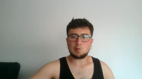 Snapshot of yakajoe97 chatting on 07-07-26, 02:43 yakajoe97 online show from 07-07-26, 02:43