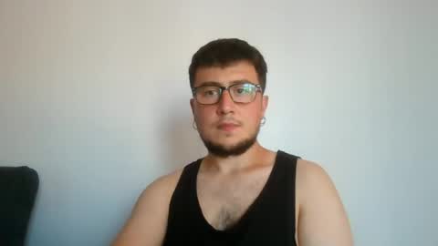 Snapshot of yakajoe97 chatting on 07-08-26, 12:31 yakajoe97 online show from 07-08-26, 12:31