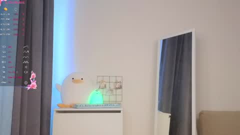 Snapshot of yakamozamazing chatting on 06-18-26, 02:01 yakamozamazing online show from 06-18-26, 02:01