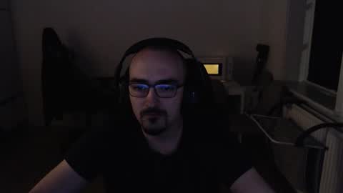 YamilLamal online show from 10-27-25, 07:18