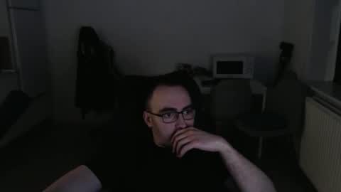 YamilLamal online show from 01-17-26, 09:51