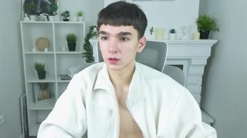 yamitwink online show from 11-08-25, 08:40