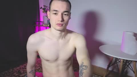 Snapshot of yan_rizen chatting on 11-23-25, 04:23 Yan online show from 11-23-25, 04:23