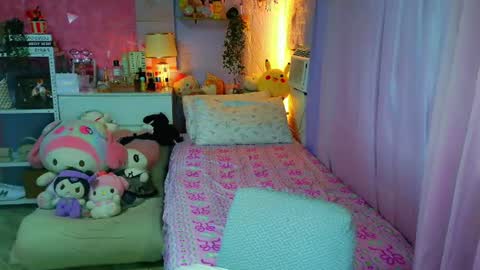 Snapshot of yang_audreylone chatting on 07-04-26, 12:39 YANG AUDREY LONE online show from 07-04-26, 12:39
